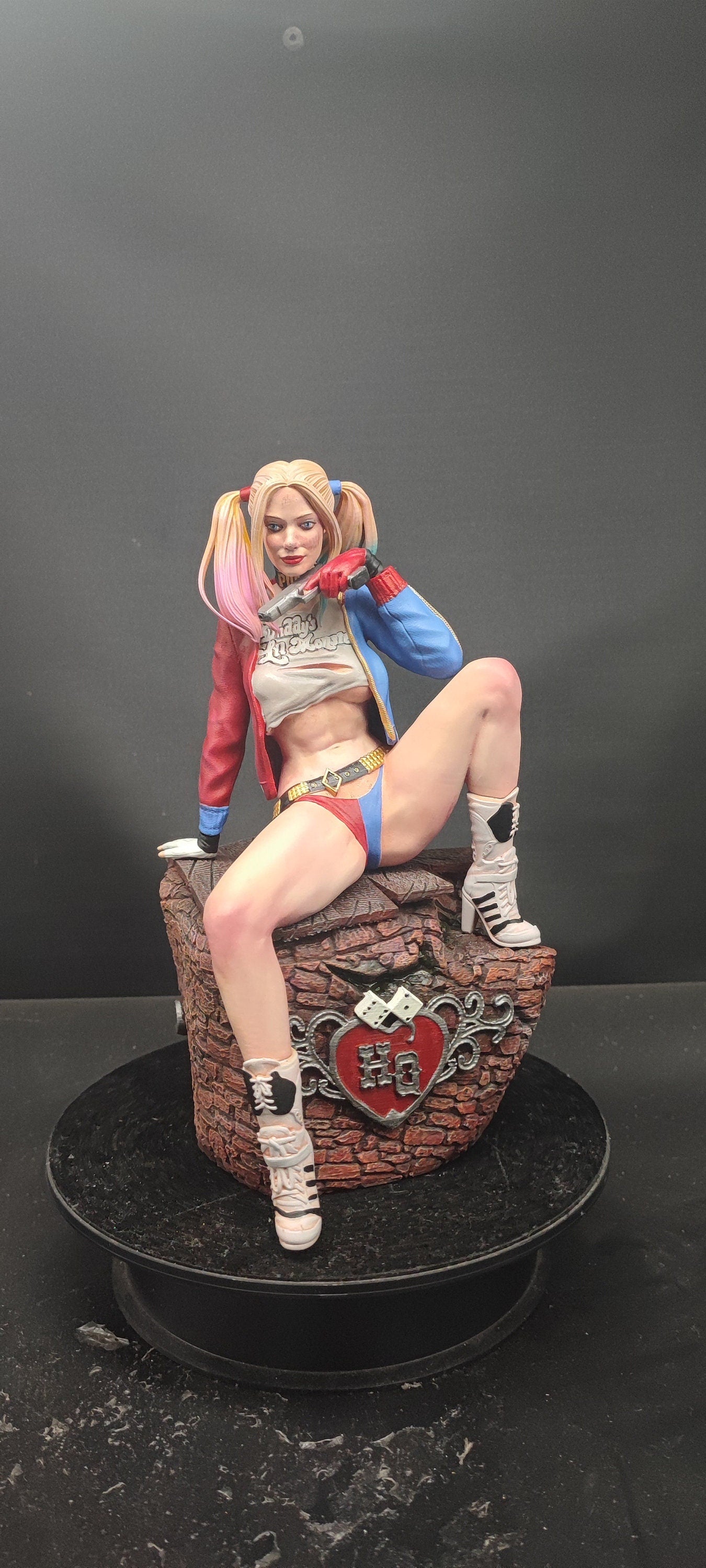 Bad girl figurine statue 1/6