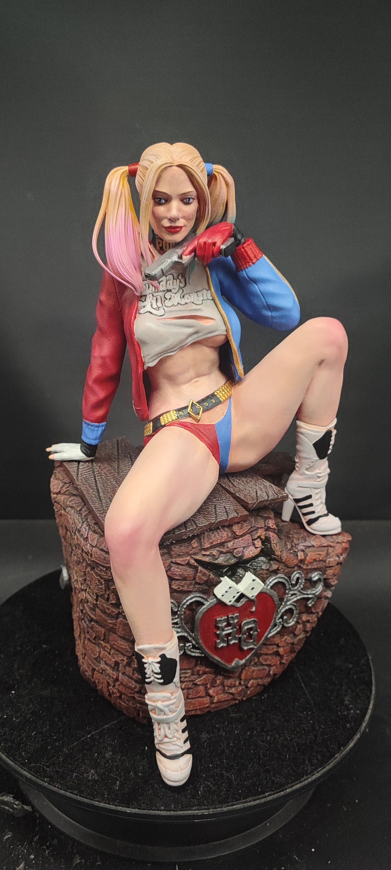 Bad girl figurine statue 1/6