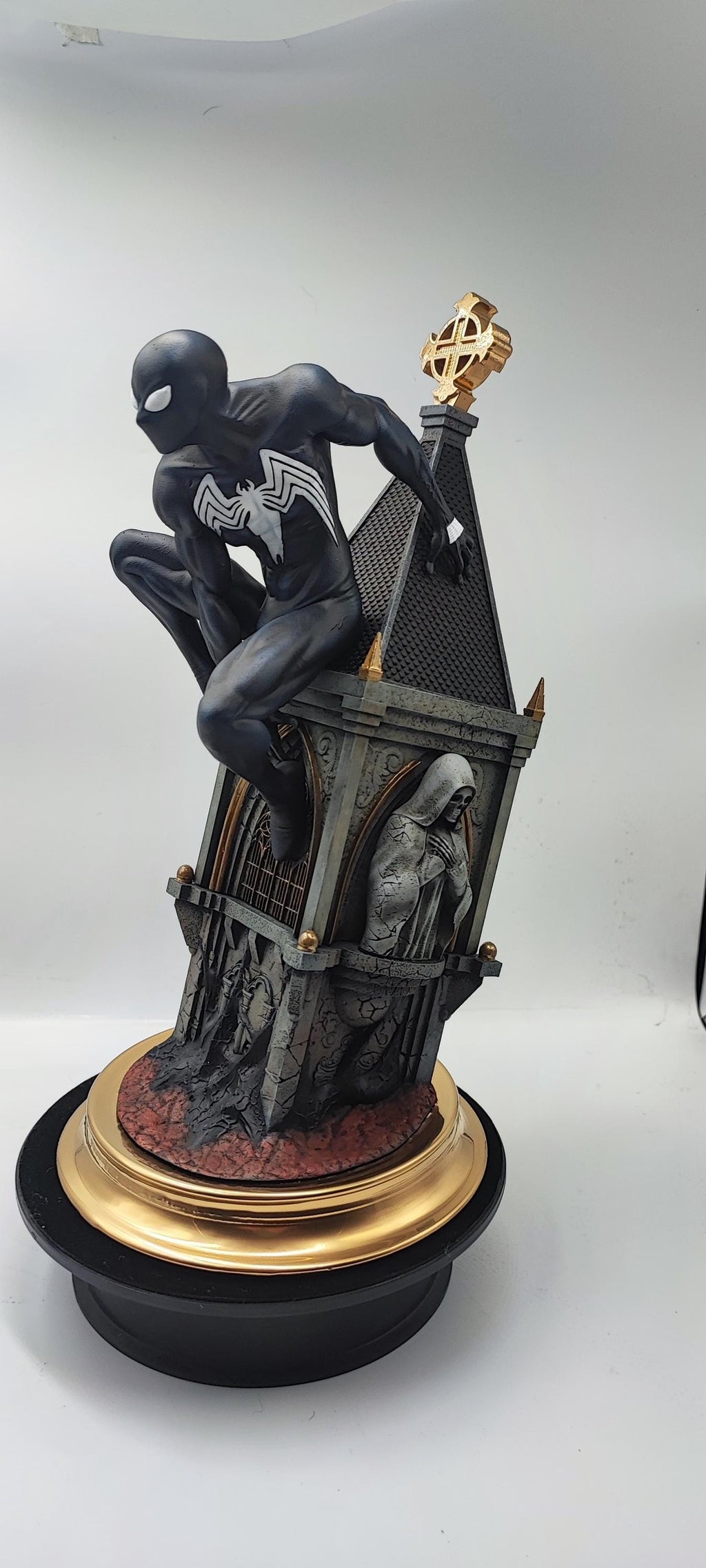 Symbiotic Hero 1:6 scale statue / hand painted