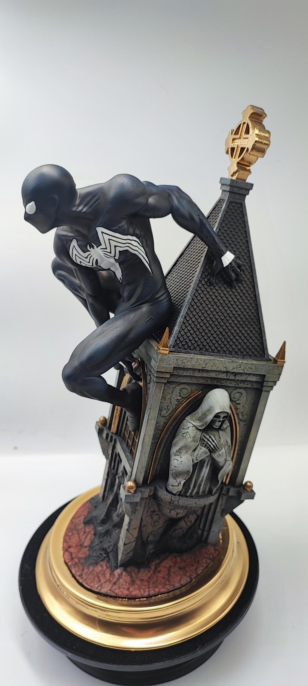 Symbiotic Hero 1:6 scale statue / hand painted