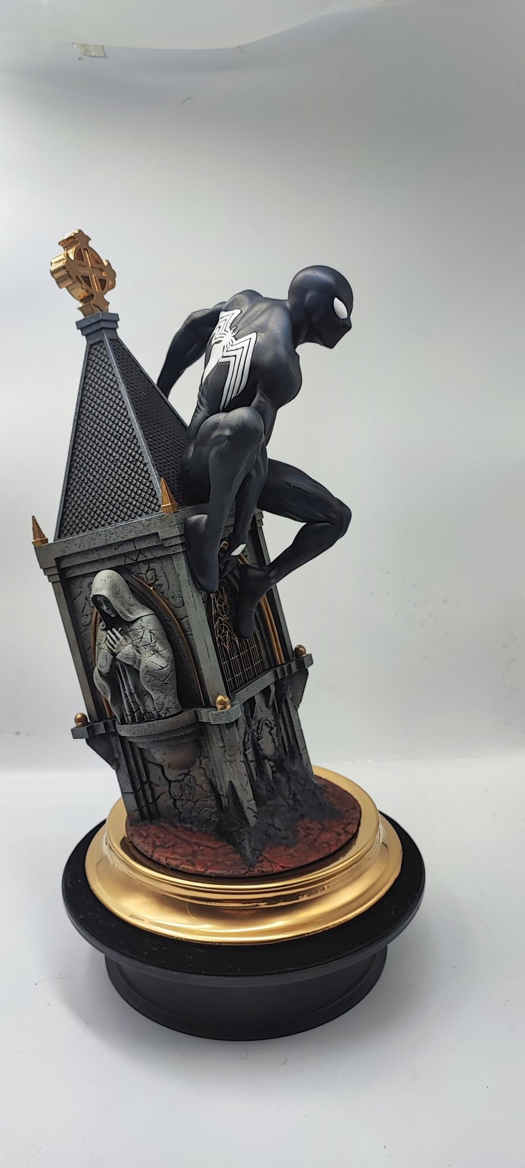 Symbiotic Hero 1:6 scale statue / hand painted