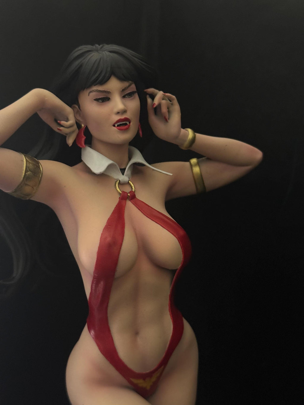 Vampiric Heroine figure statue 1/6 hand painted