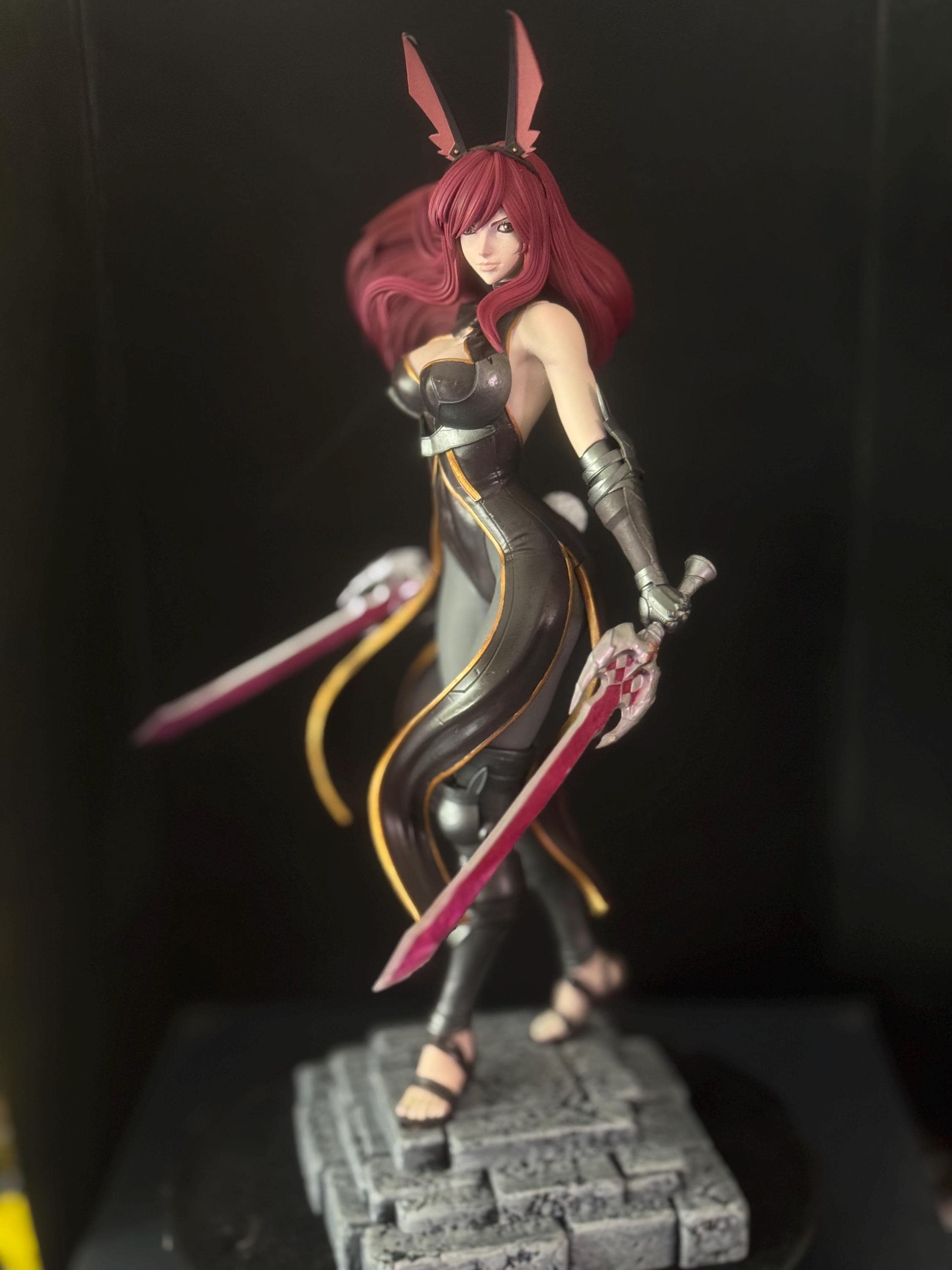 Armored Heroine Erza | custom figure | statue| 1/6 | 32cm hand painted