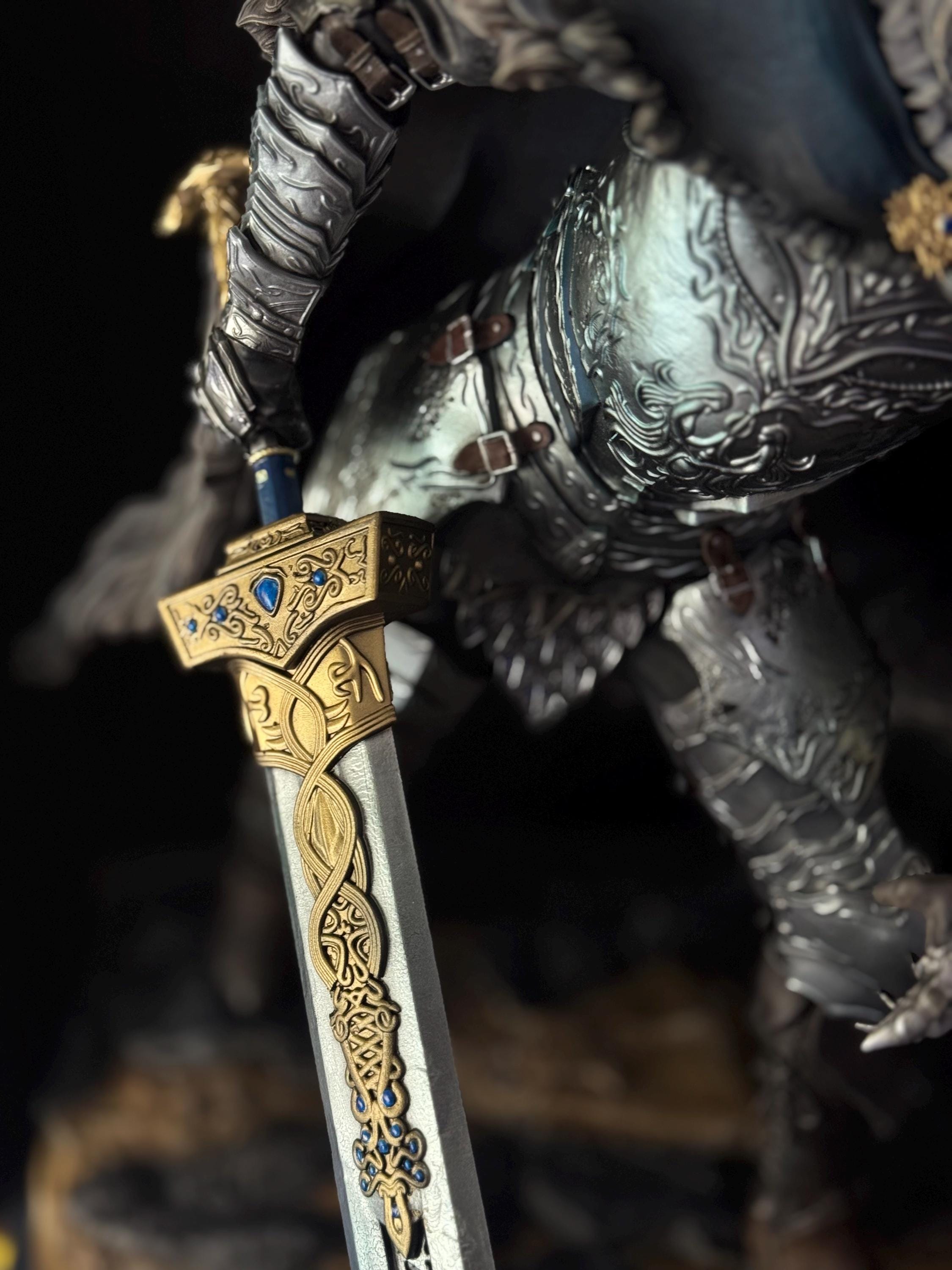 Custom Wolf-Helmed Warrior with Greatsword / hand painted