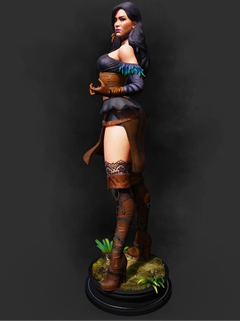 Sorceress Figurine – 1:6 Scale Dark Mage Statue - hand painted