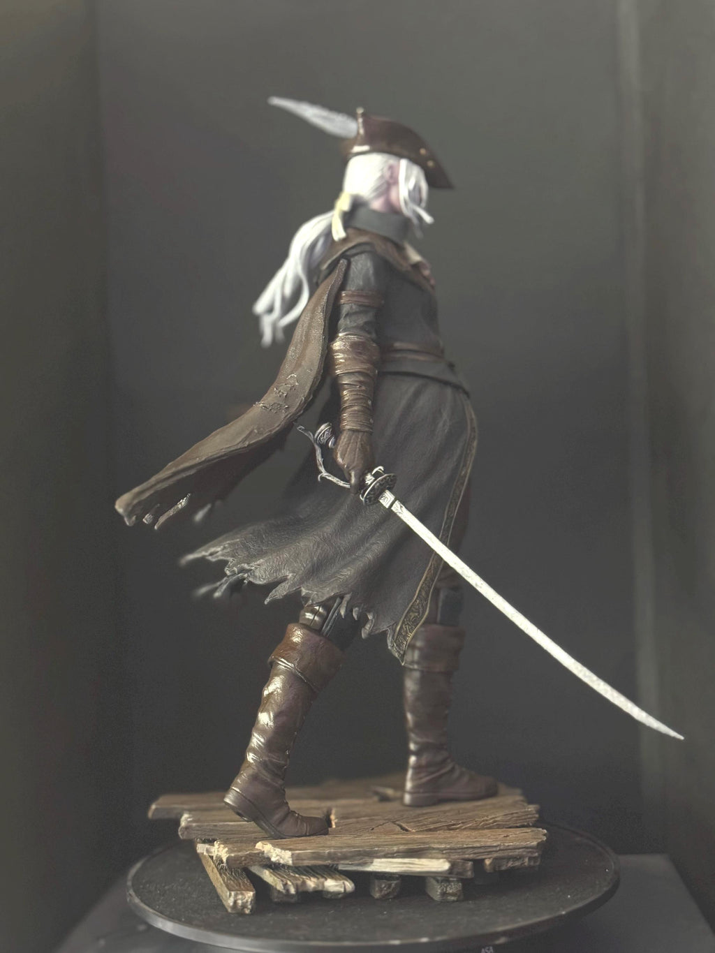 Maria Gothic lady - hand painted Figurine - 1/6