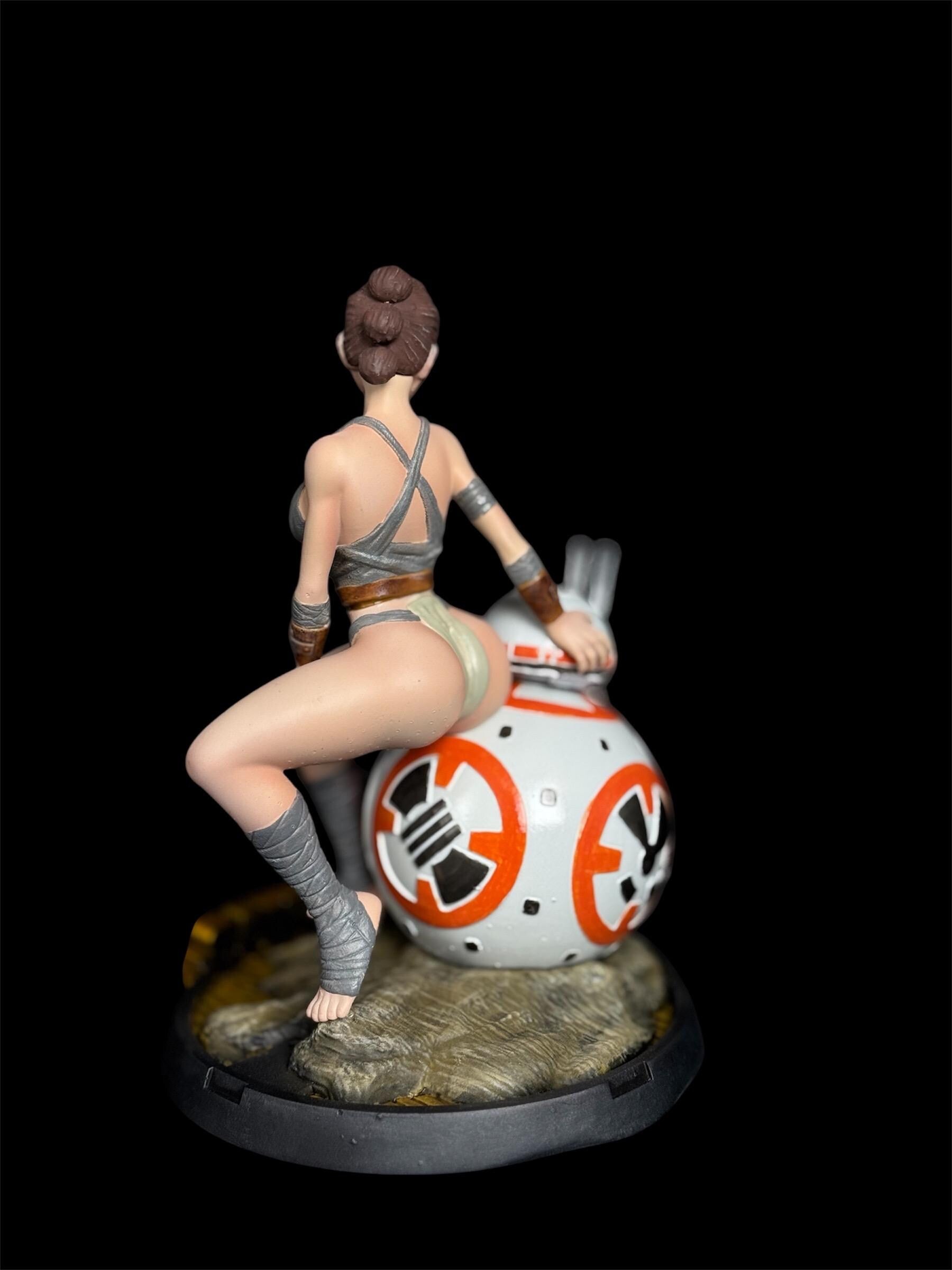 Jedi Protector Pin Up rey figurine| 1/8 hand painted statue