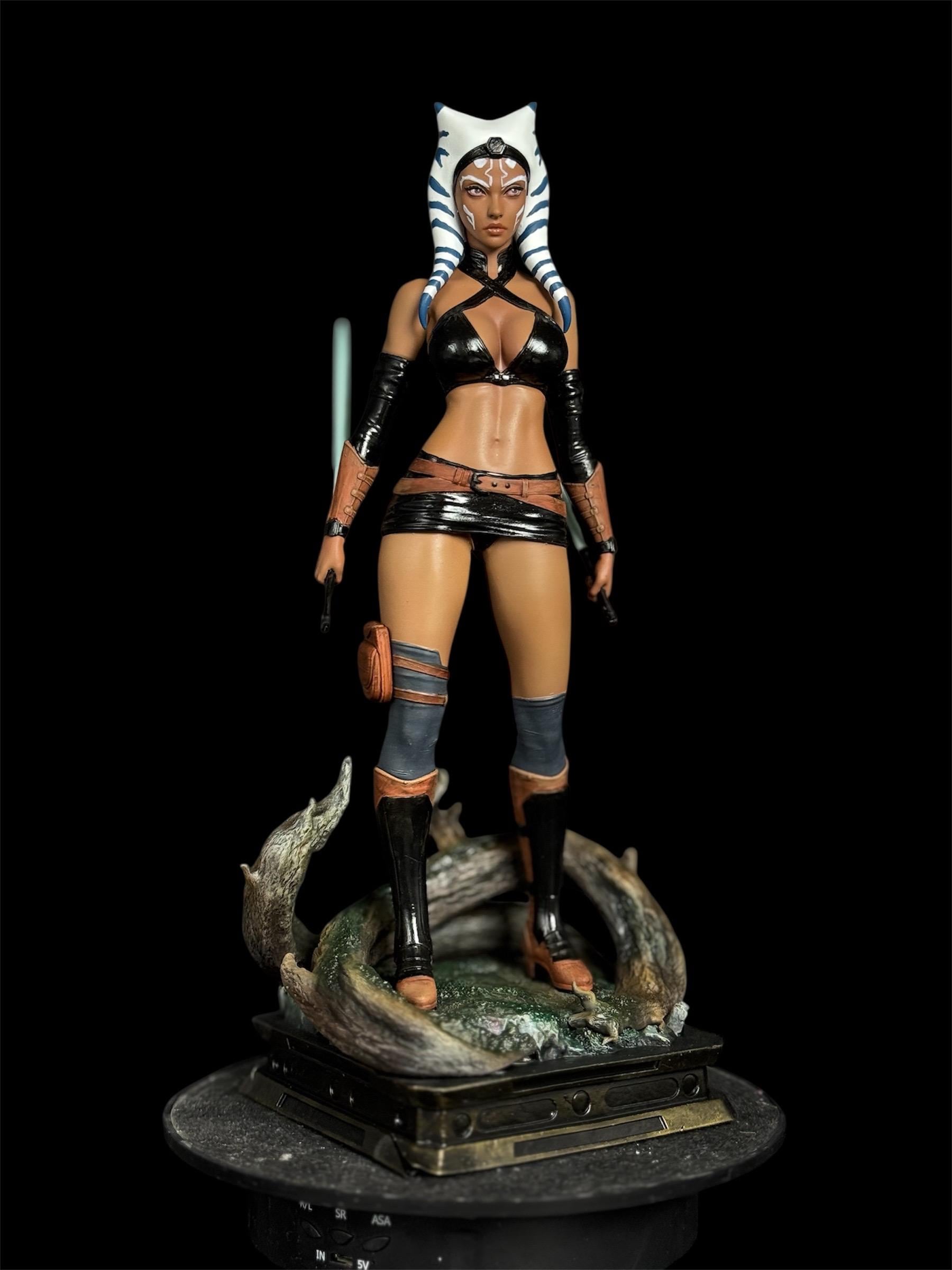 Custom Alien Warrior Woman Figurine – 1/6 Scale Hand Painted