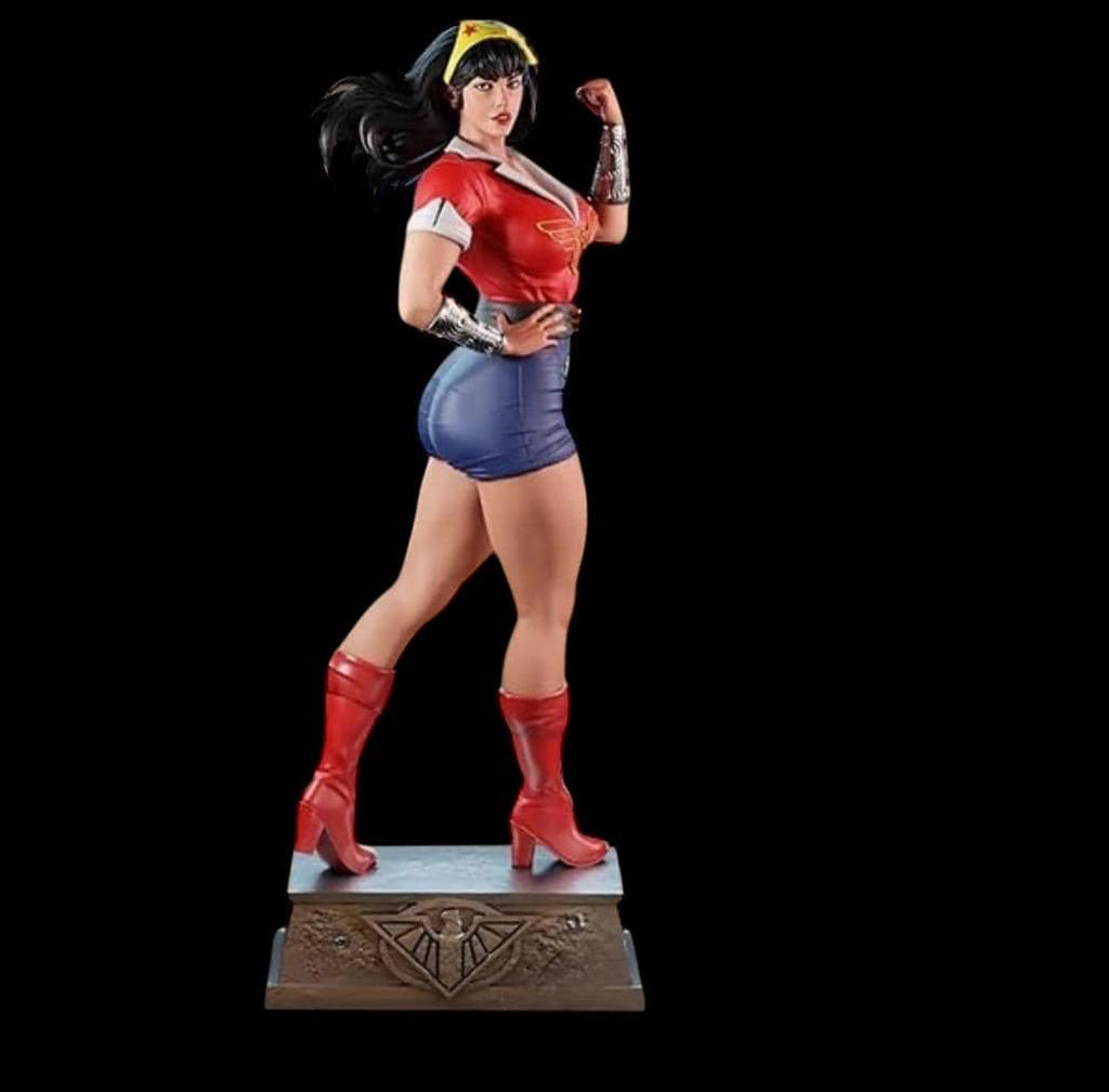 Retro pinup Heroine Statue – Hand Painted Figurine 1/6 – Superhero Collector Display