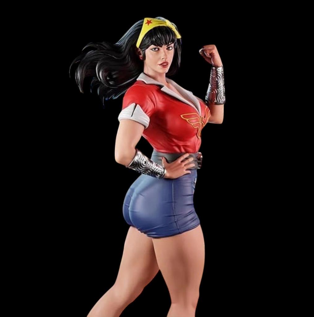 Retro pinup Heroine Statue – Hand Painted Figurine 1/6 – Superhero Collector Display