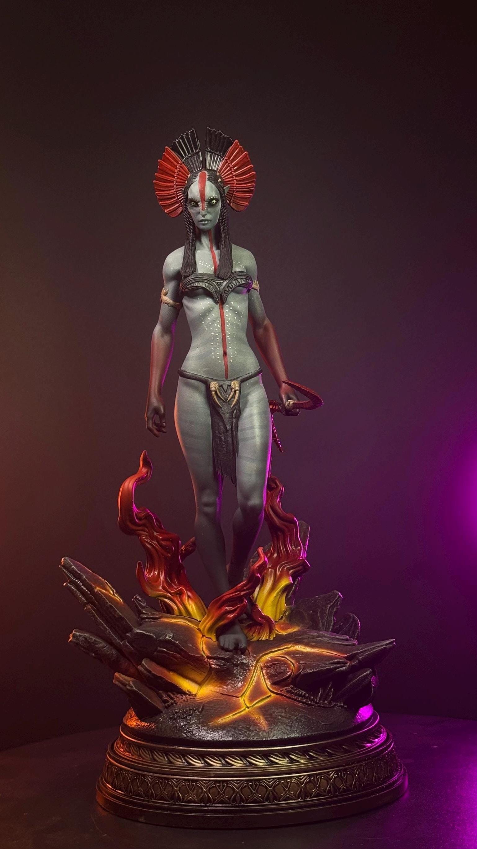 Dark Alien Priestess – Hand Painted Collectible 1/6 Display Statue