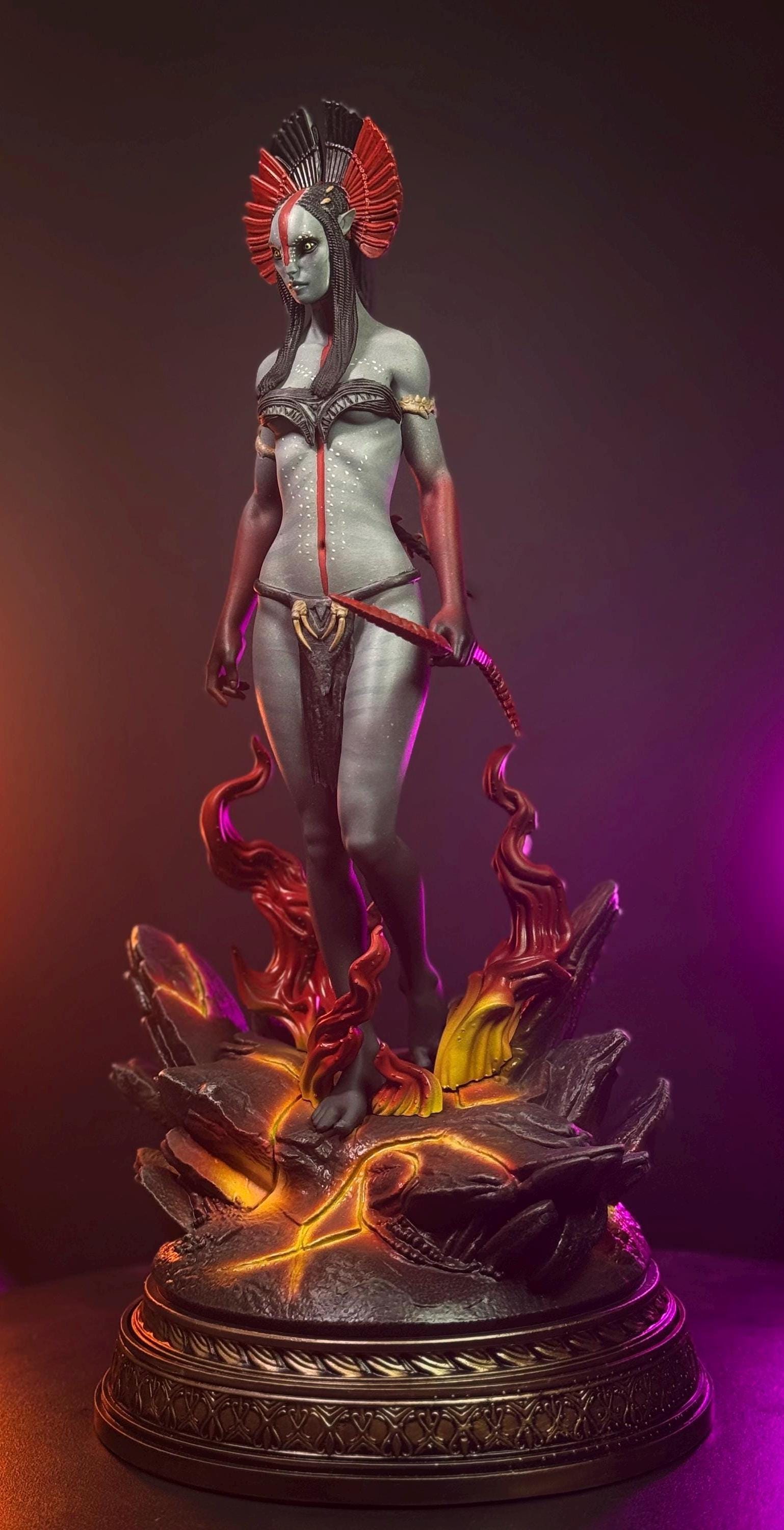 Dark Alien Priestess – Hand Painted Collectible 1/6 Display Statue